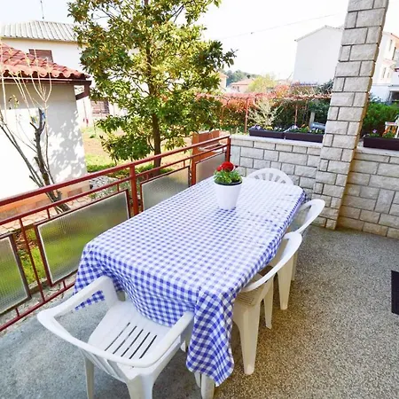 In - Istrien 36865 بولا