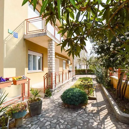 In - Istrien 36865 * بولا